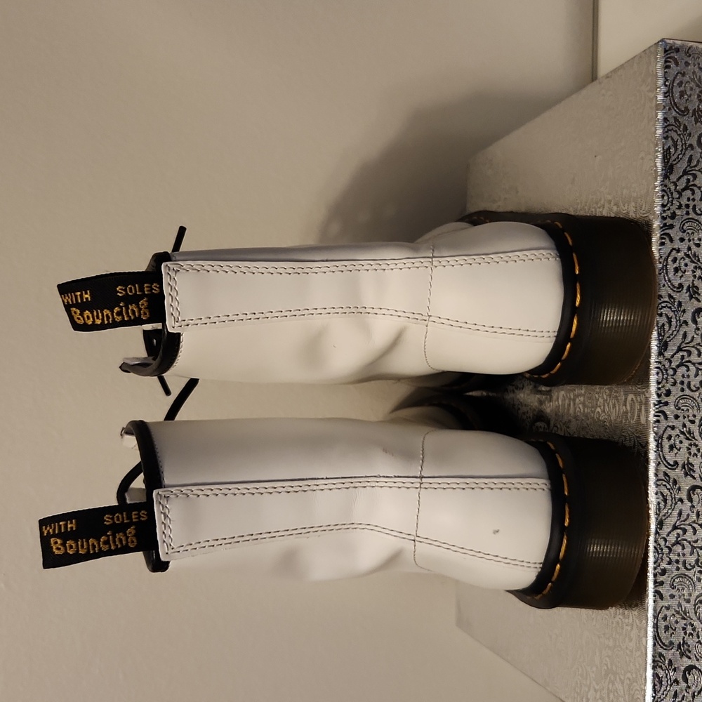 DR. MARTEN'S 1460 BOOTS SMOOTH LEATHER Women's White Boots Size 10. - Picture 5 of 12